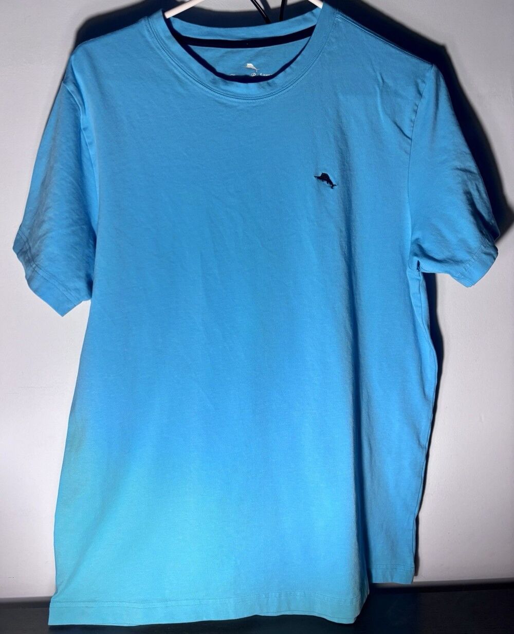 Tommy Bahama Blue Dolphin Logo T Shirt Men’s Medium Cotton Spandex Knit
